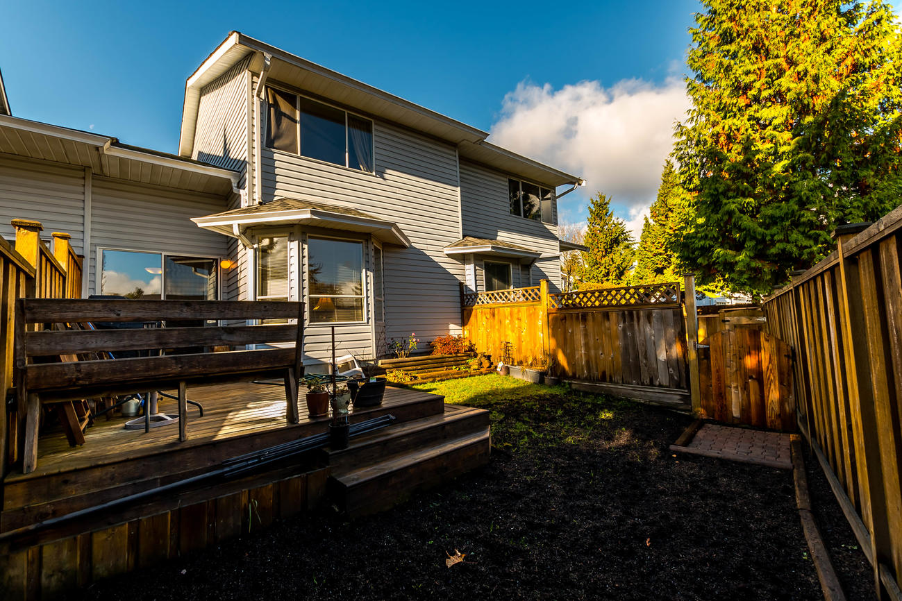 102-1176 Falcon Drive, Coquitlam
