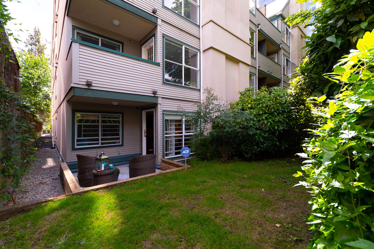 #110-509 Carnarvon Street, New Westminster 23