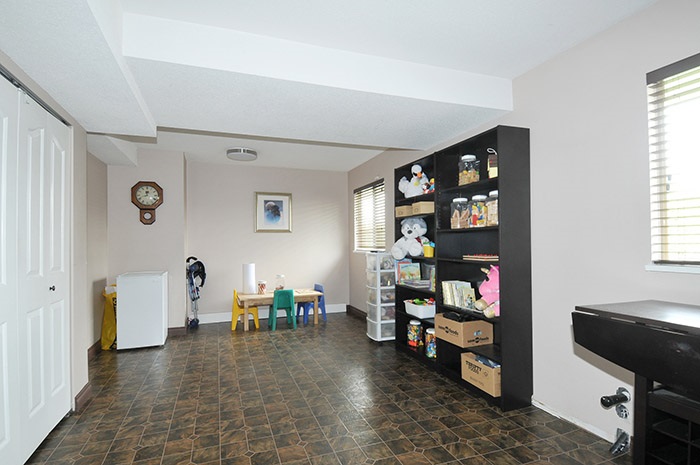 12398 230th Street in East Central Maple Ridge 3