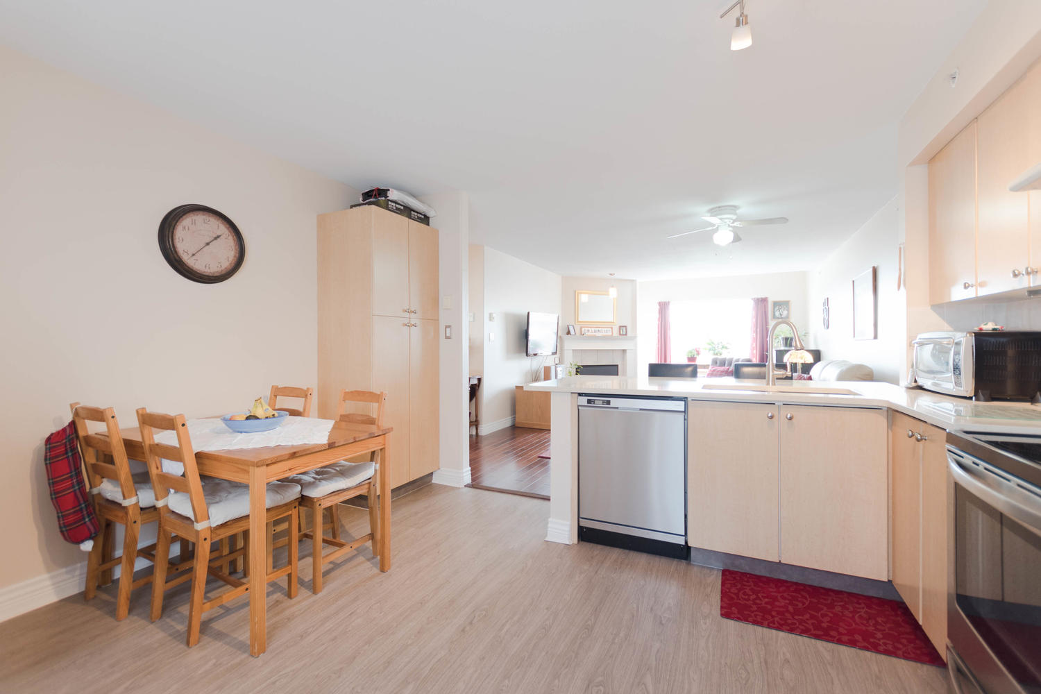 31 222 Tenth Street, New Westminster 16