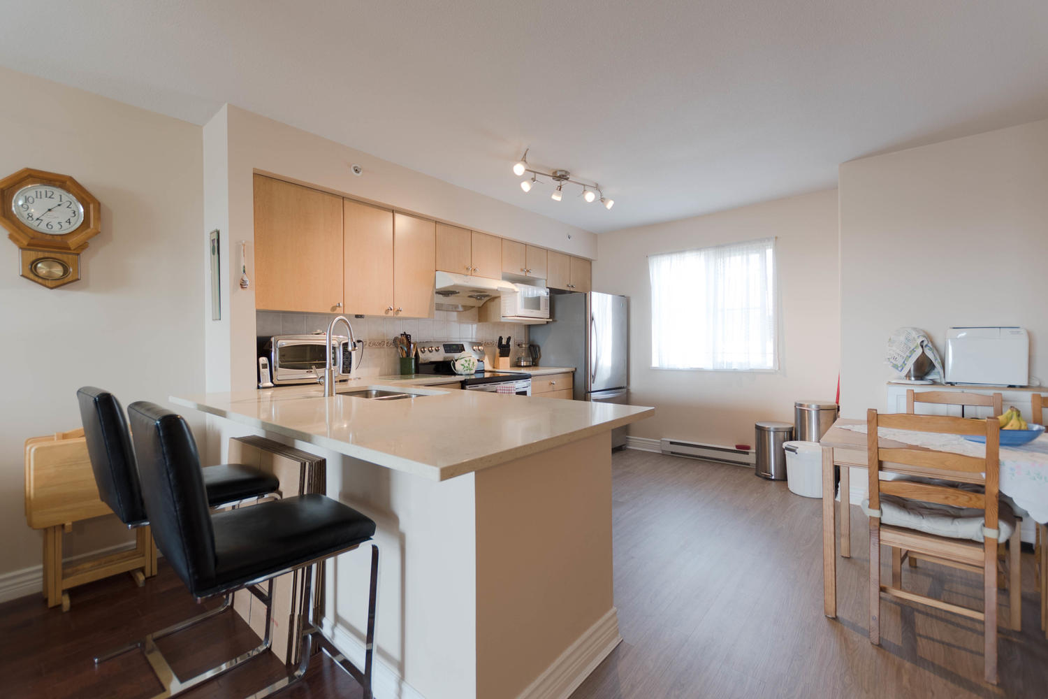 31 222 Tenth Street, New Westminster 17
