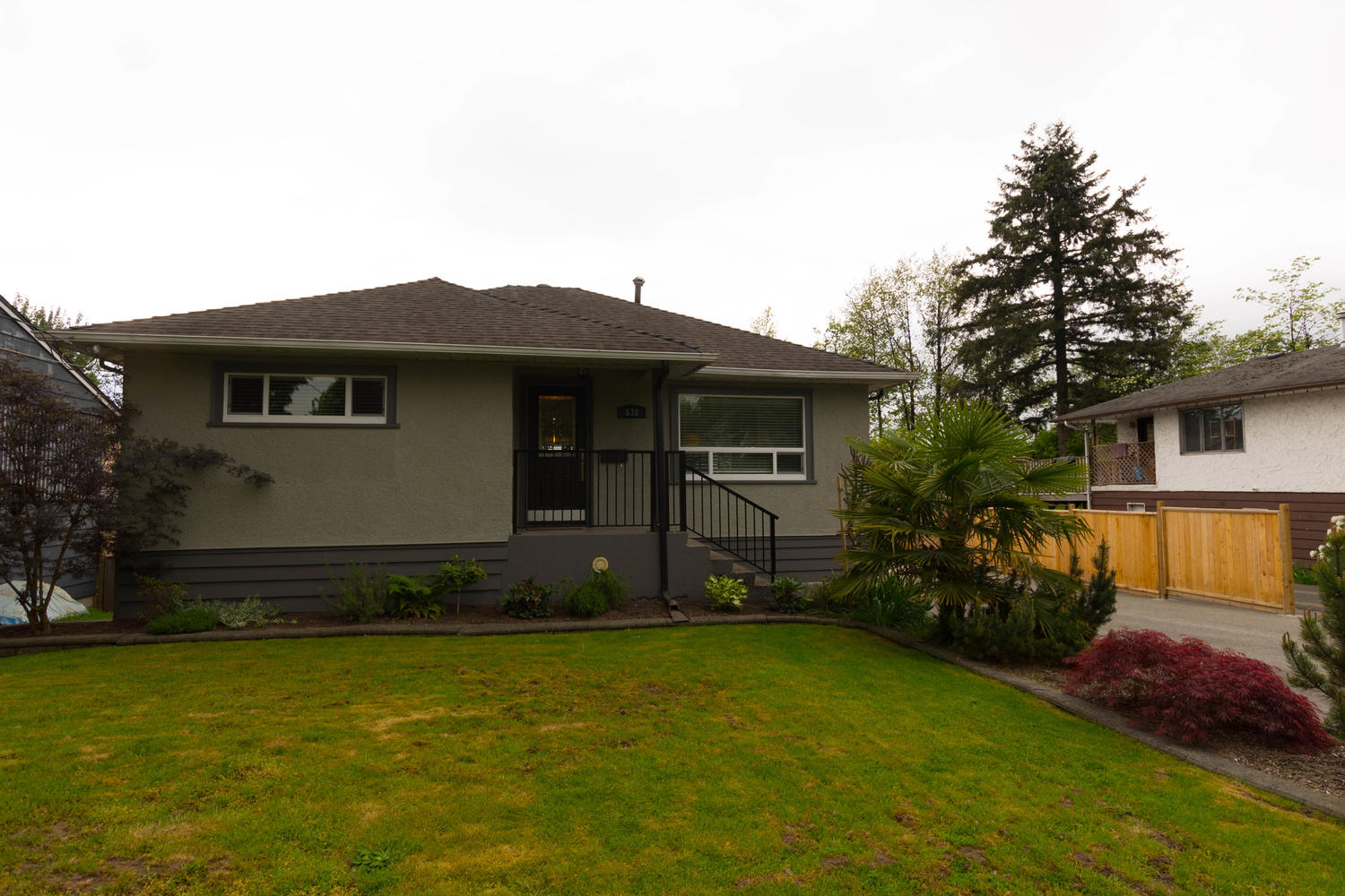 638 Roderick Avenue, Coquitlam 2