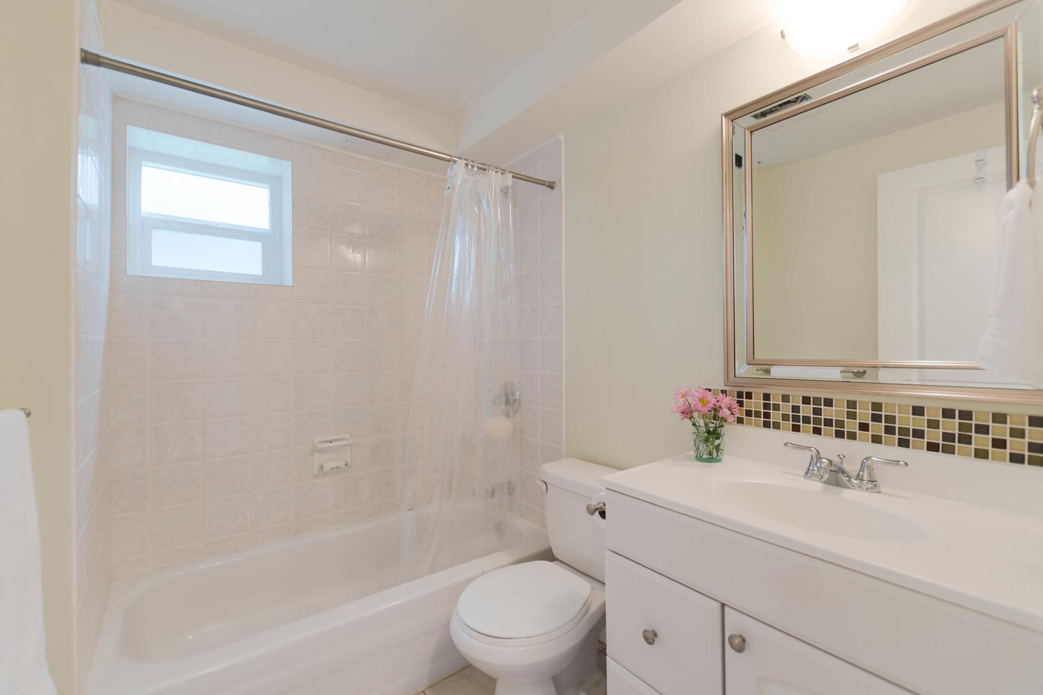 638 Roderick Avenue, Coquitlam 21
