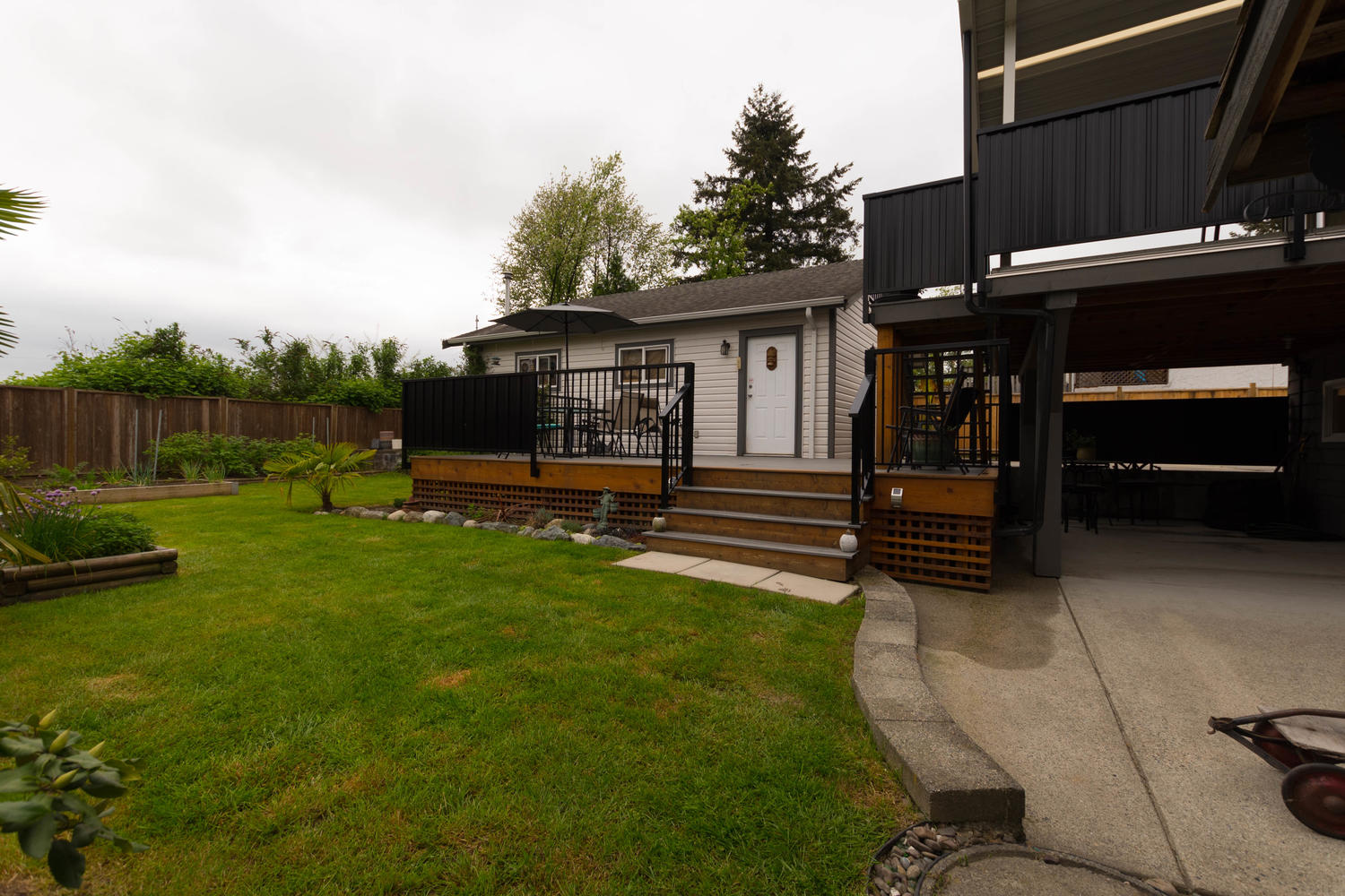 638 Roderick Avenue, Coquitlam 23