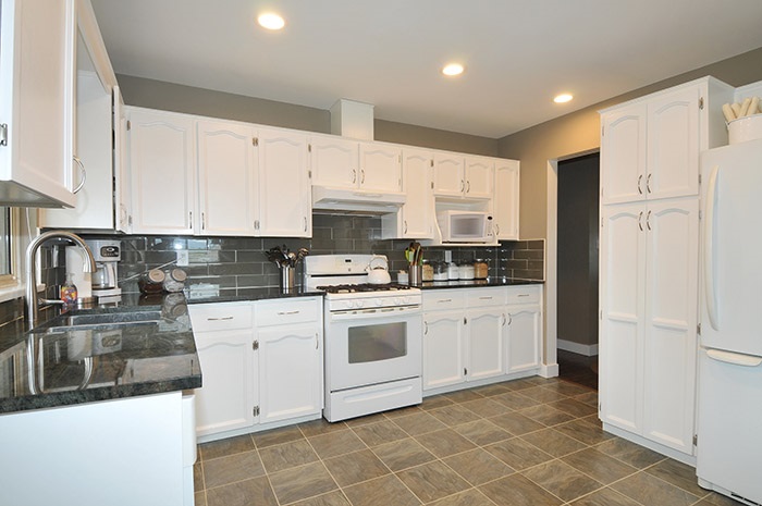 12398 230th Street in East Central Maple Ridge 9