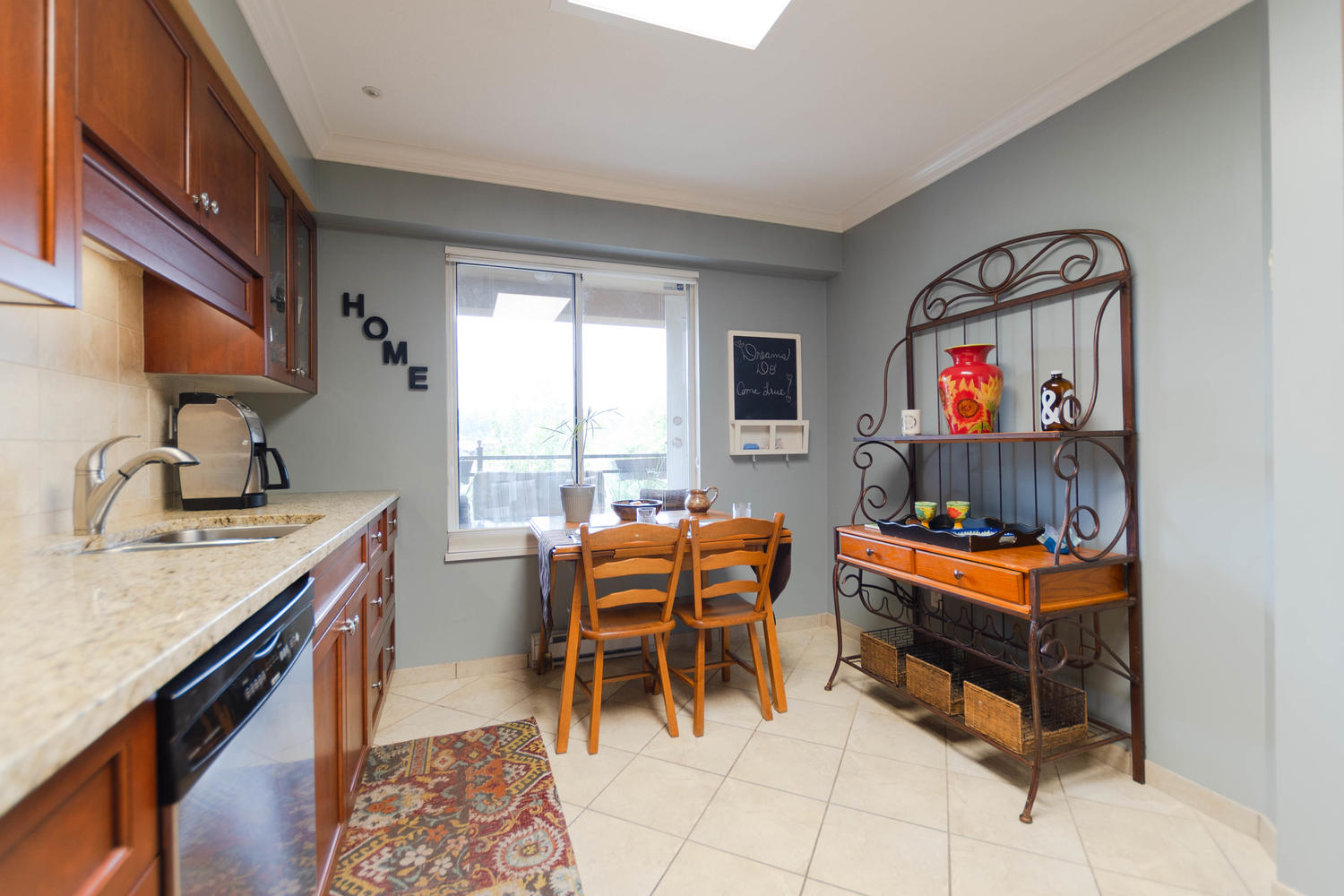 222-3 Rialto Court, New Westminster 11