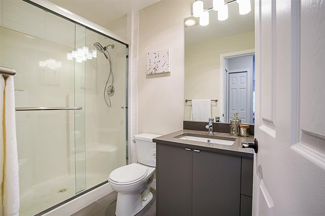 306 9865 140 Street North Surrey 11