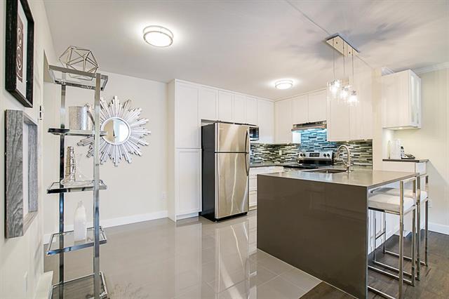 306 9865 140 Street North Surrey 20