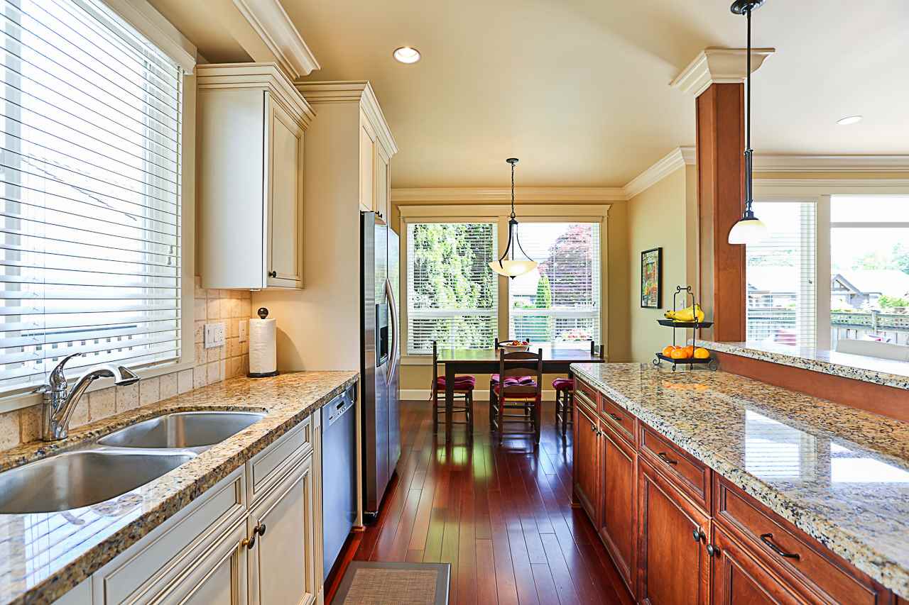 327 THIRD Street New Westminster 16
