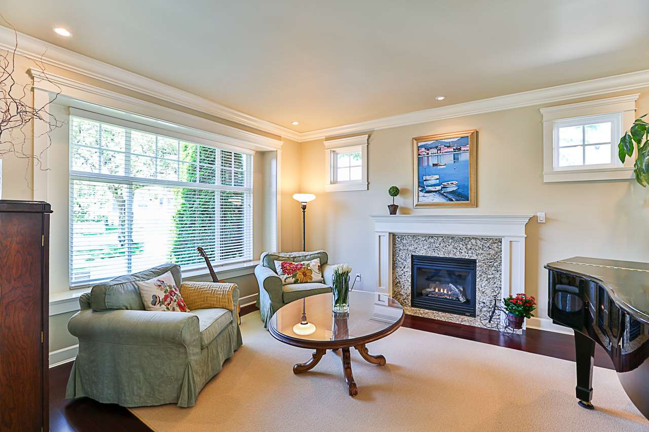 327 THIRD Street New Westminster 15