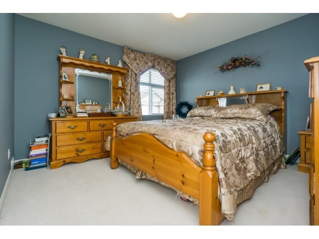 24127 Hill Avenue, Maple Ridge 8