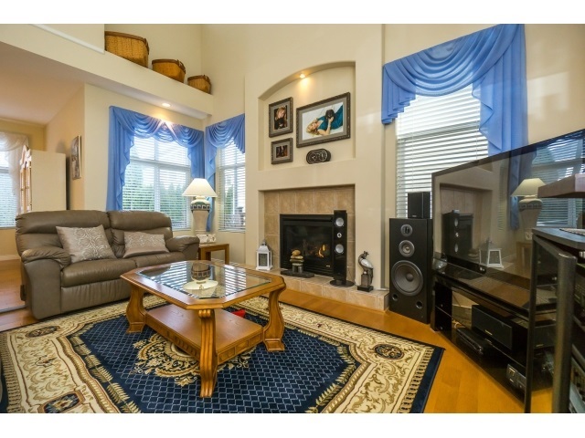 24127 Hill Avenue, Maple Ridge 14