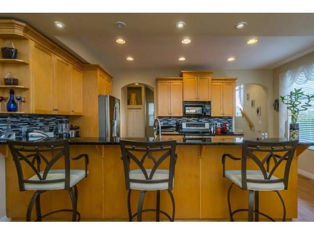 24127 Hill Avenue, Maple Ridge 10