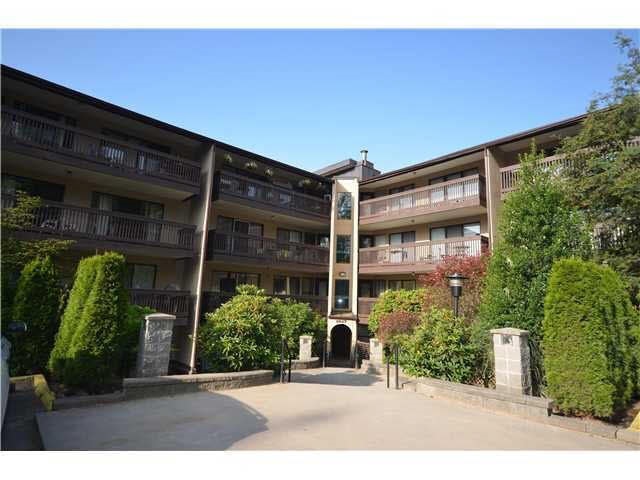 303 9847 Manchester Drive, Burnaby North