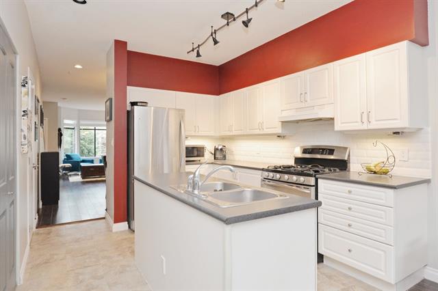 16 221 Ash Street, New Westminster 13