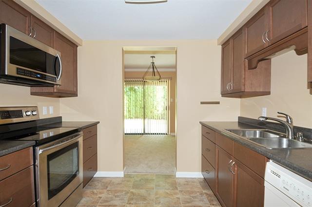 2 20653 Thorne Avenue, Maple Ridge 2