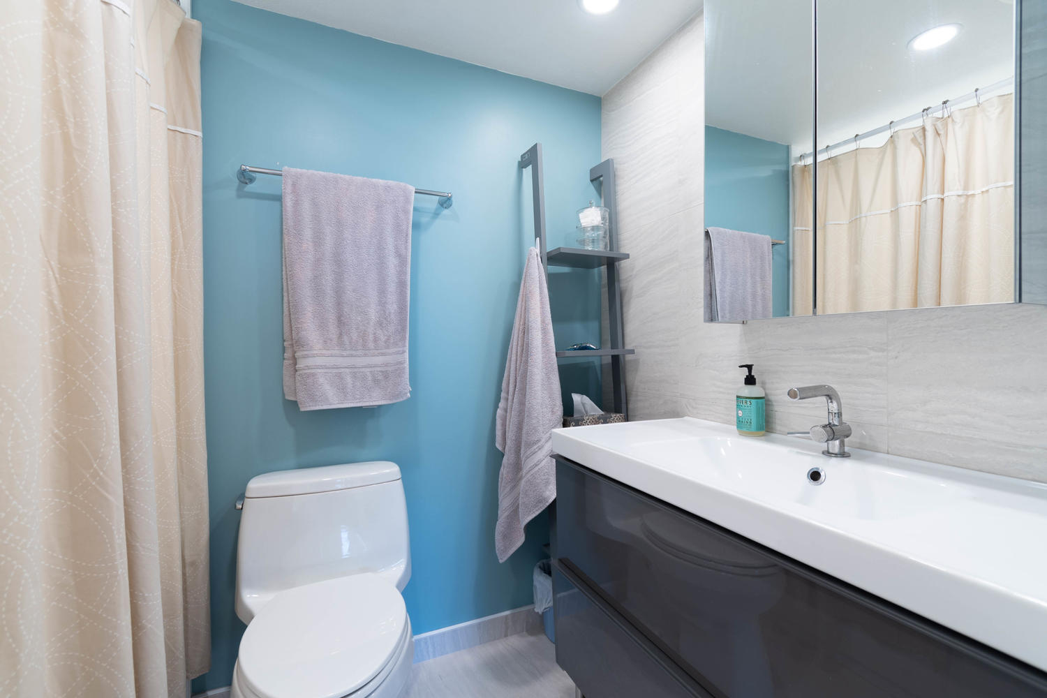 402-1045 Quayside Dr, New Westminster 23