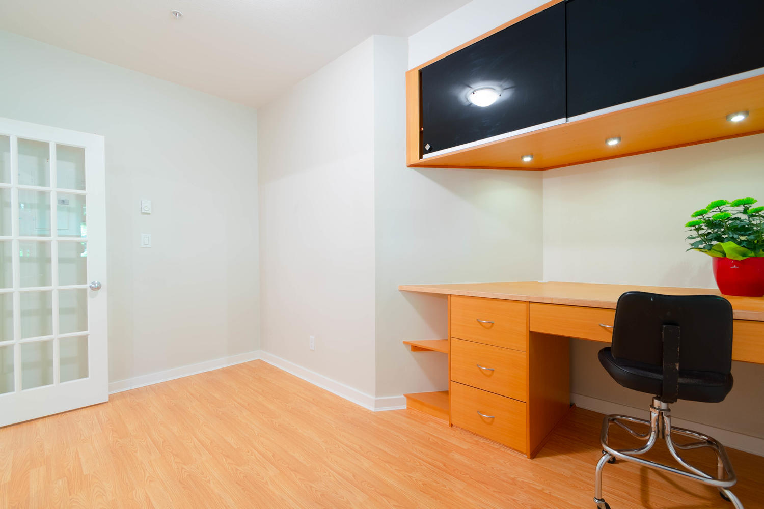 106-675 Park Crescent, New Westminster, V3L 5W4 16