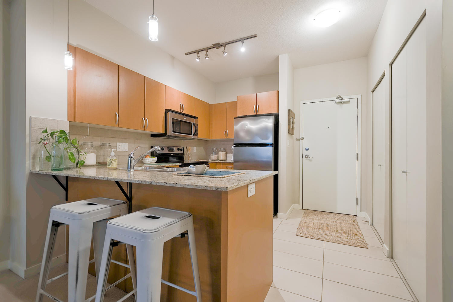 303-13733 107A Ave, Surrey 17