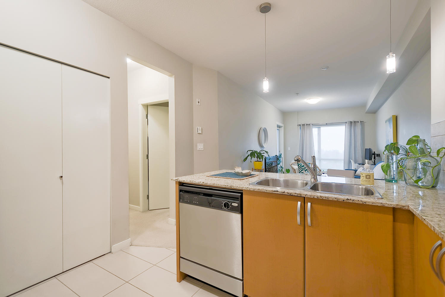 303-13733 107A Ave, Surrey 15