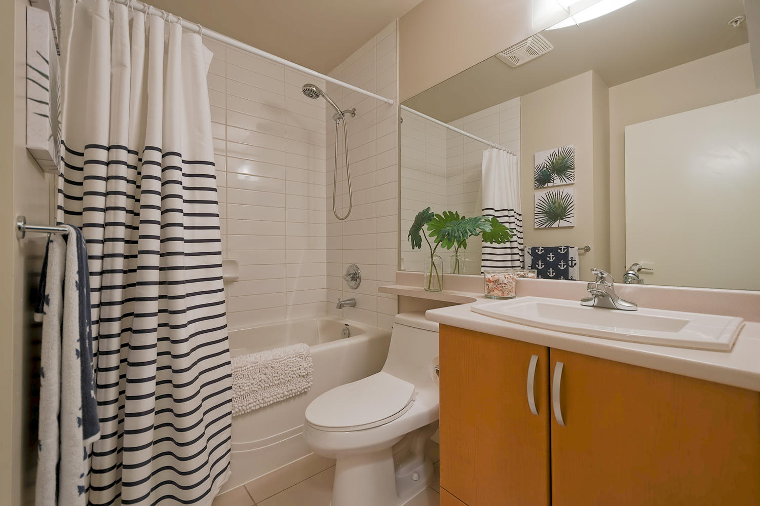 303-13733 107A Ave, Surrey 11