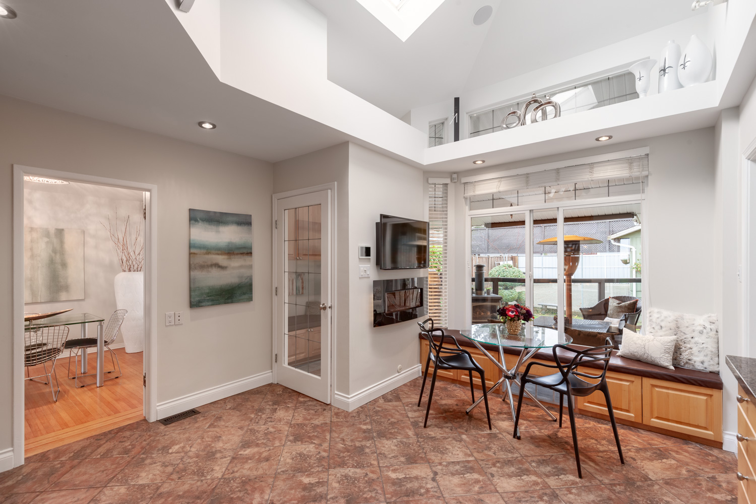 8465 10th Ave, Burnaby 6