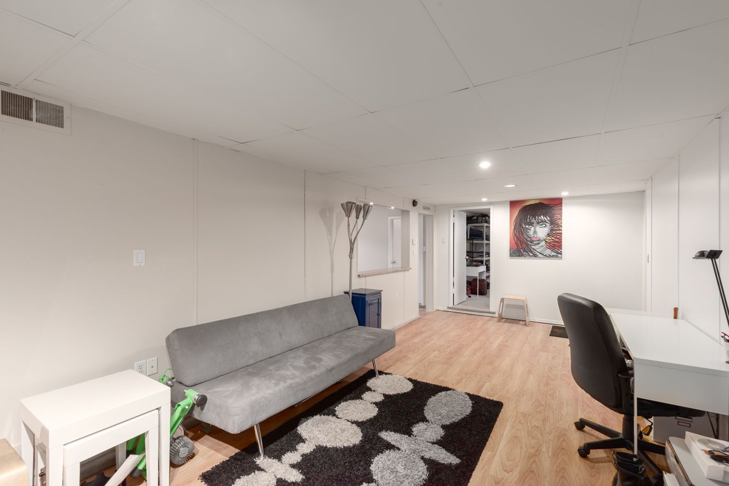 8465 10th Ave, Burnaby 24