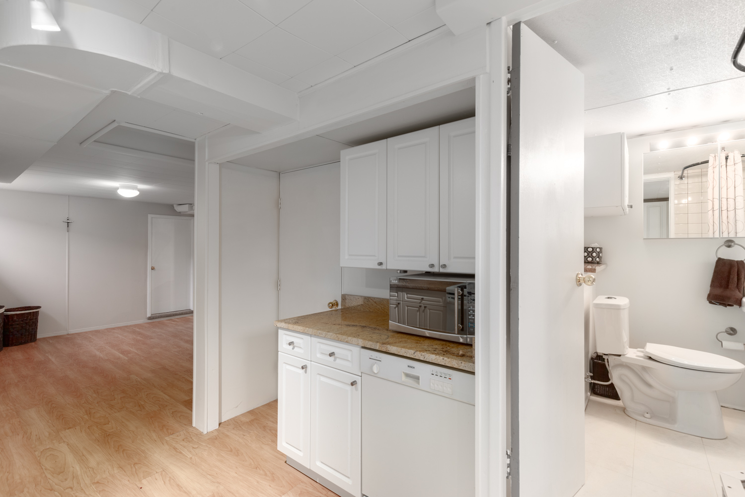 8465 10th Ave, Burnaby 31