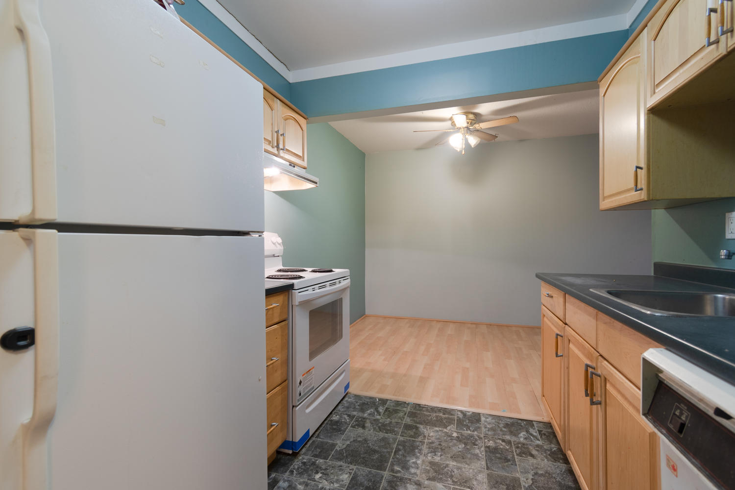 209 - 10468 148 St, Surrey BC 6