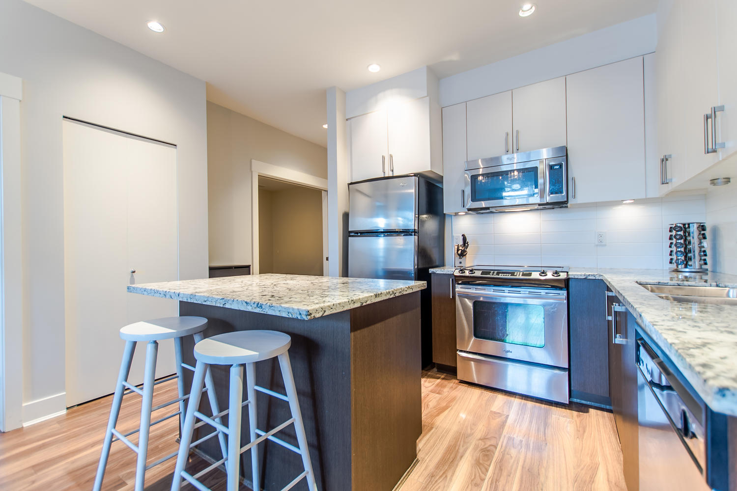 110-85 Eighth Ave, New Westminster 11