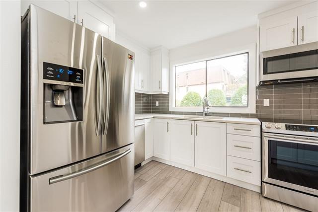 819 OLD LILLOOET ROAD, NORTH VANCOUVER