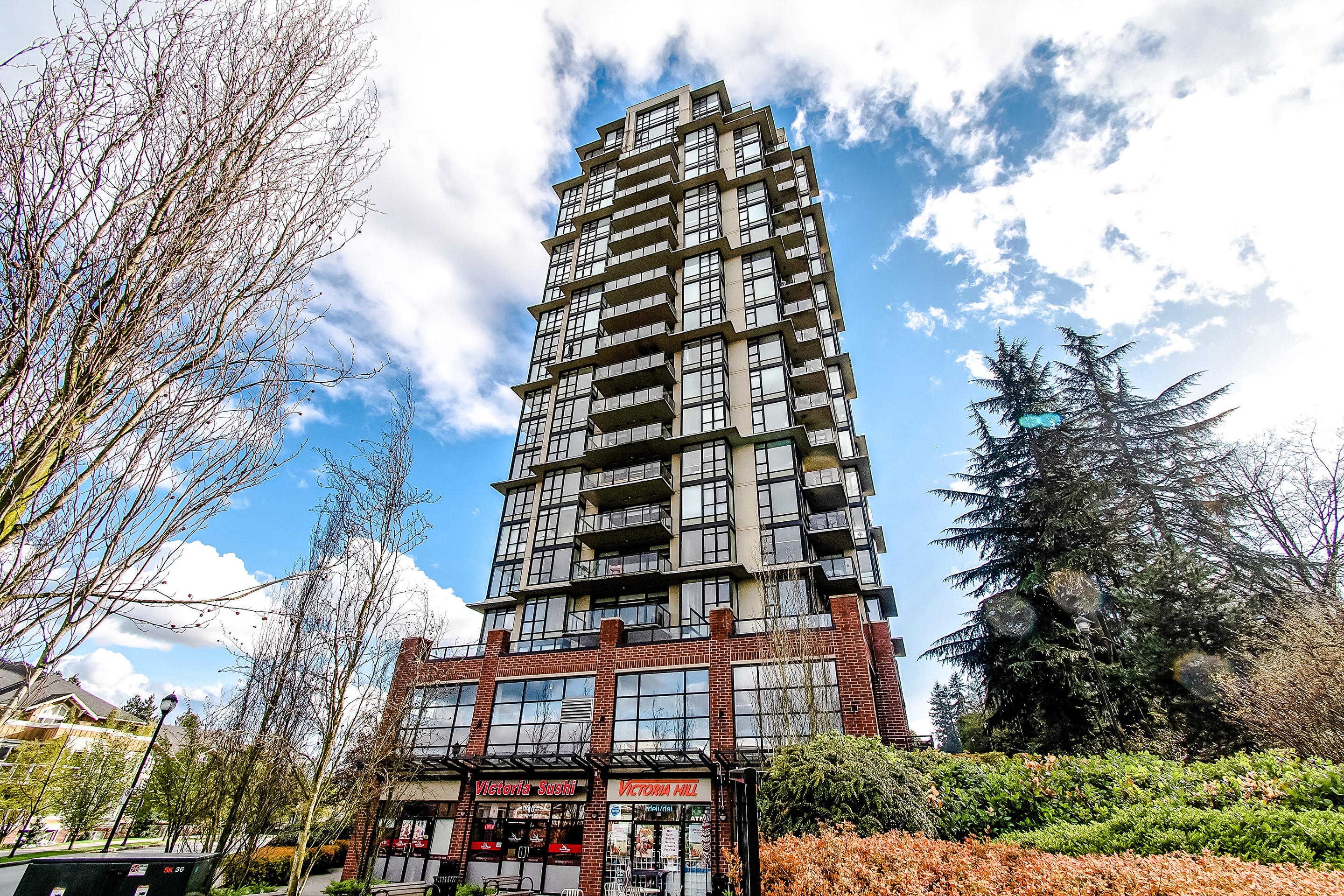 302-15 E Royal Ave, New Westminster