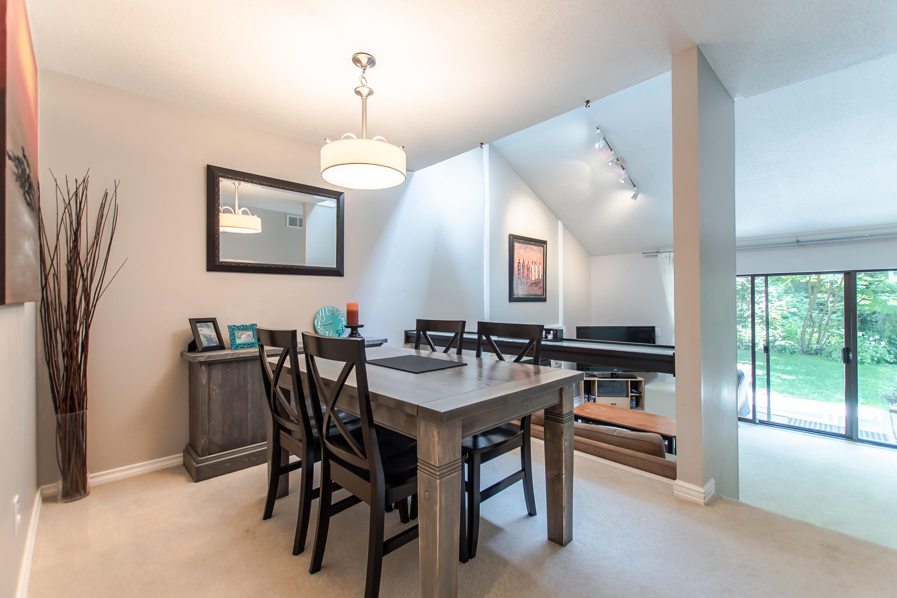8571 Flowering Place, Burnaby 10