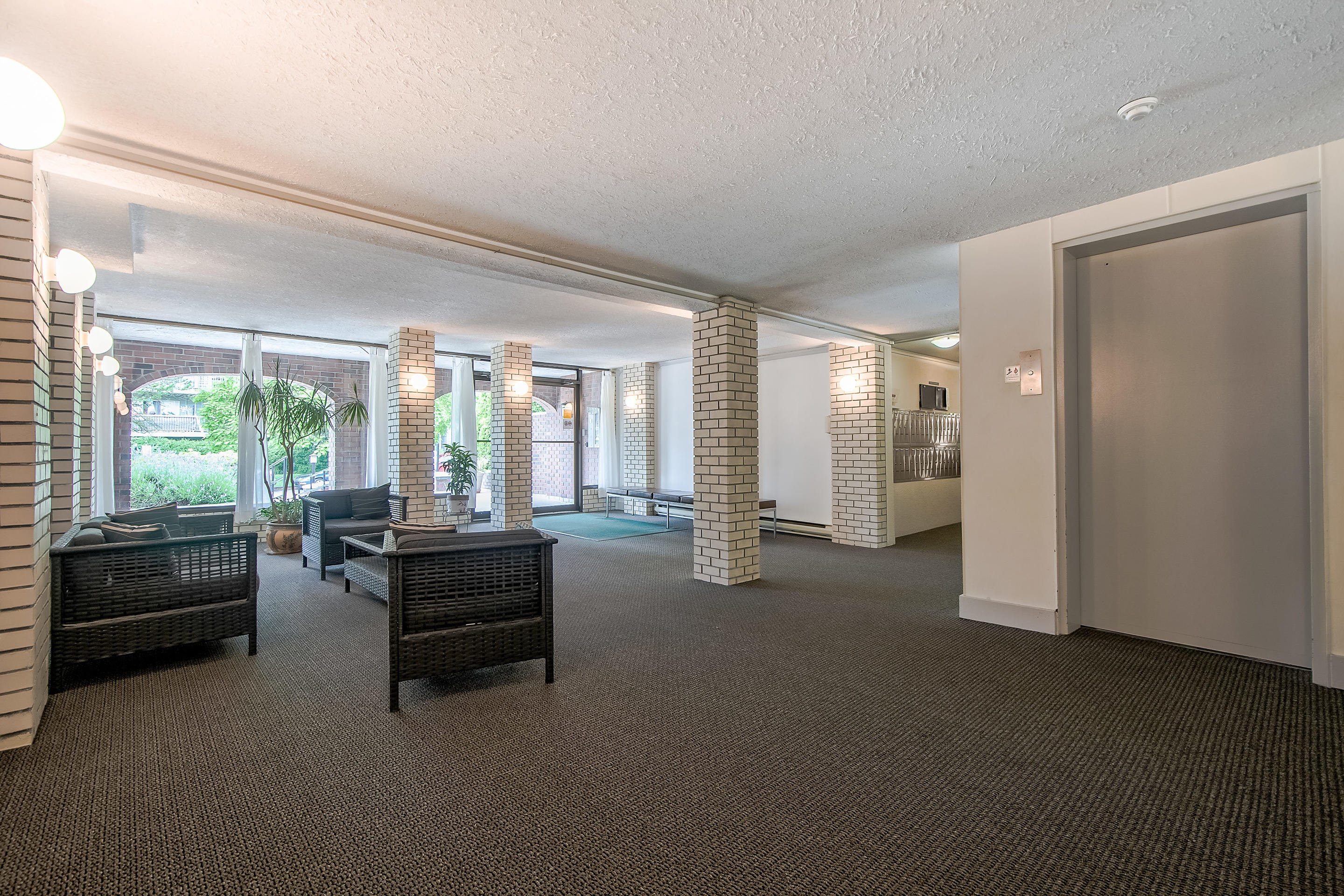 208-1448 Fir Street, White Rock 4