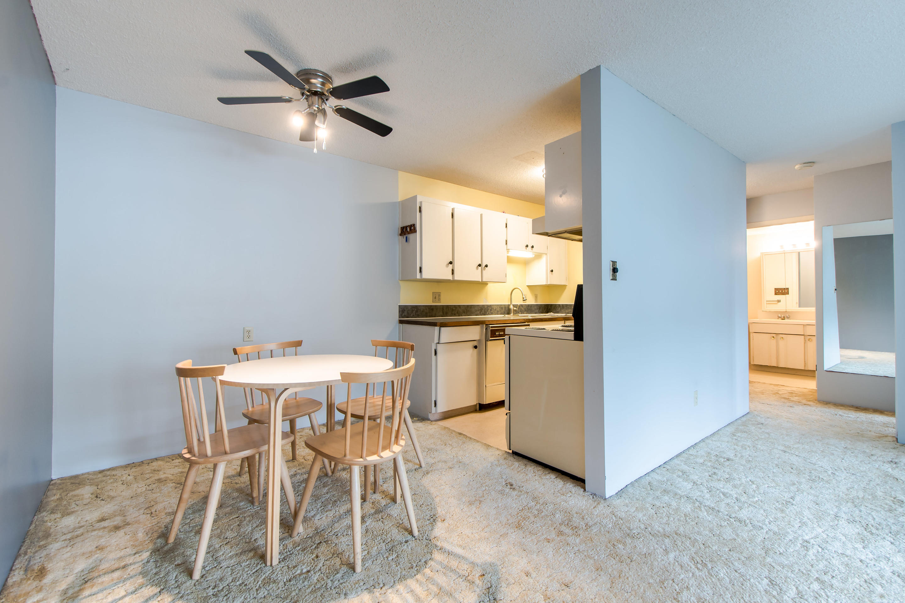 208-1448 Fir Street, White Rock 13