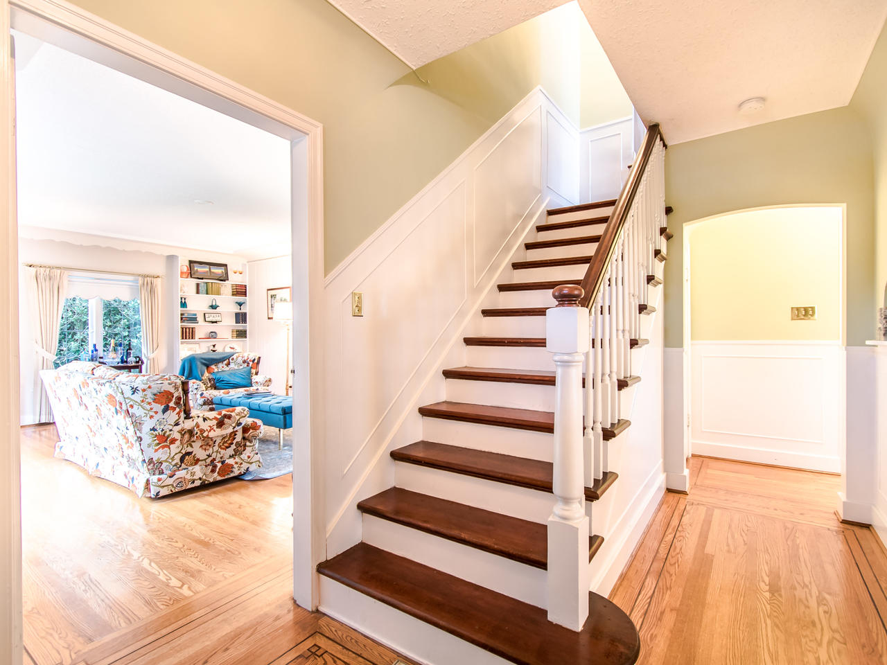 219 2nd Street, New Westminster 3