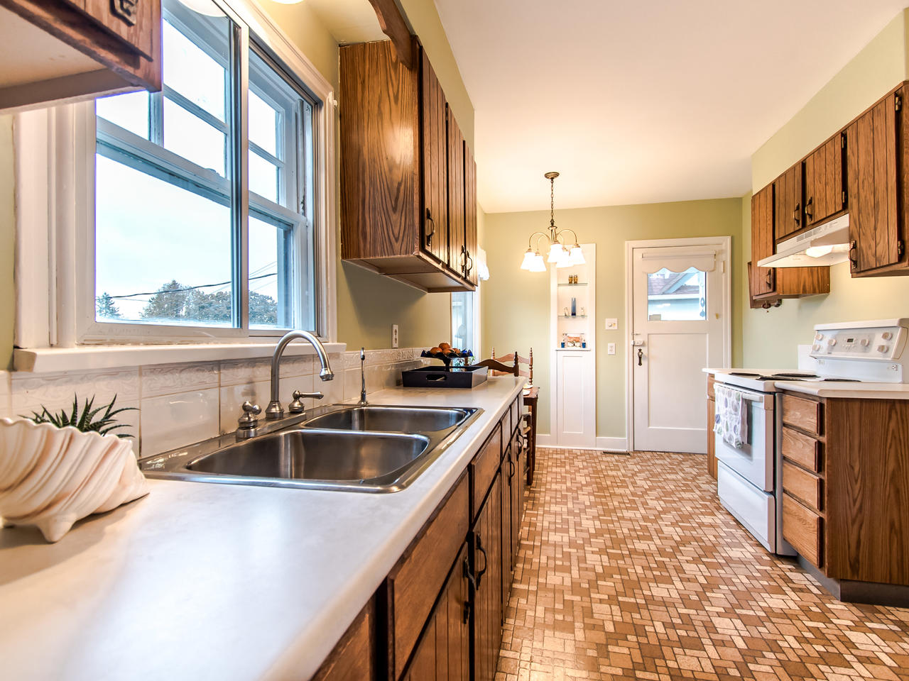 219 2nd Street, New Westminster 7