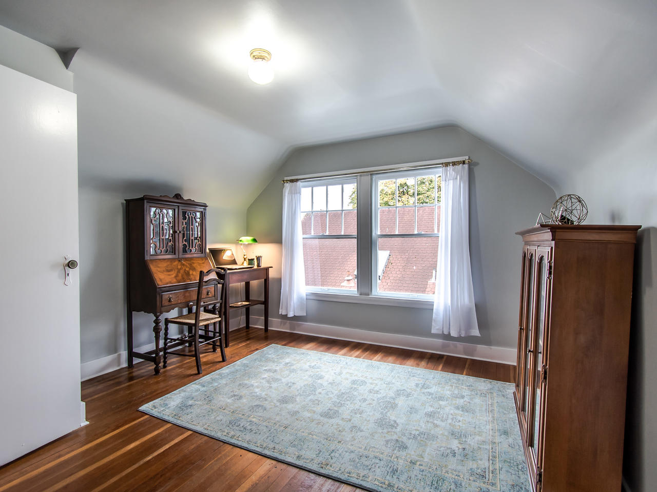 219 2nd Street, New Westminster 12