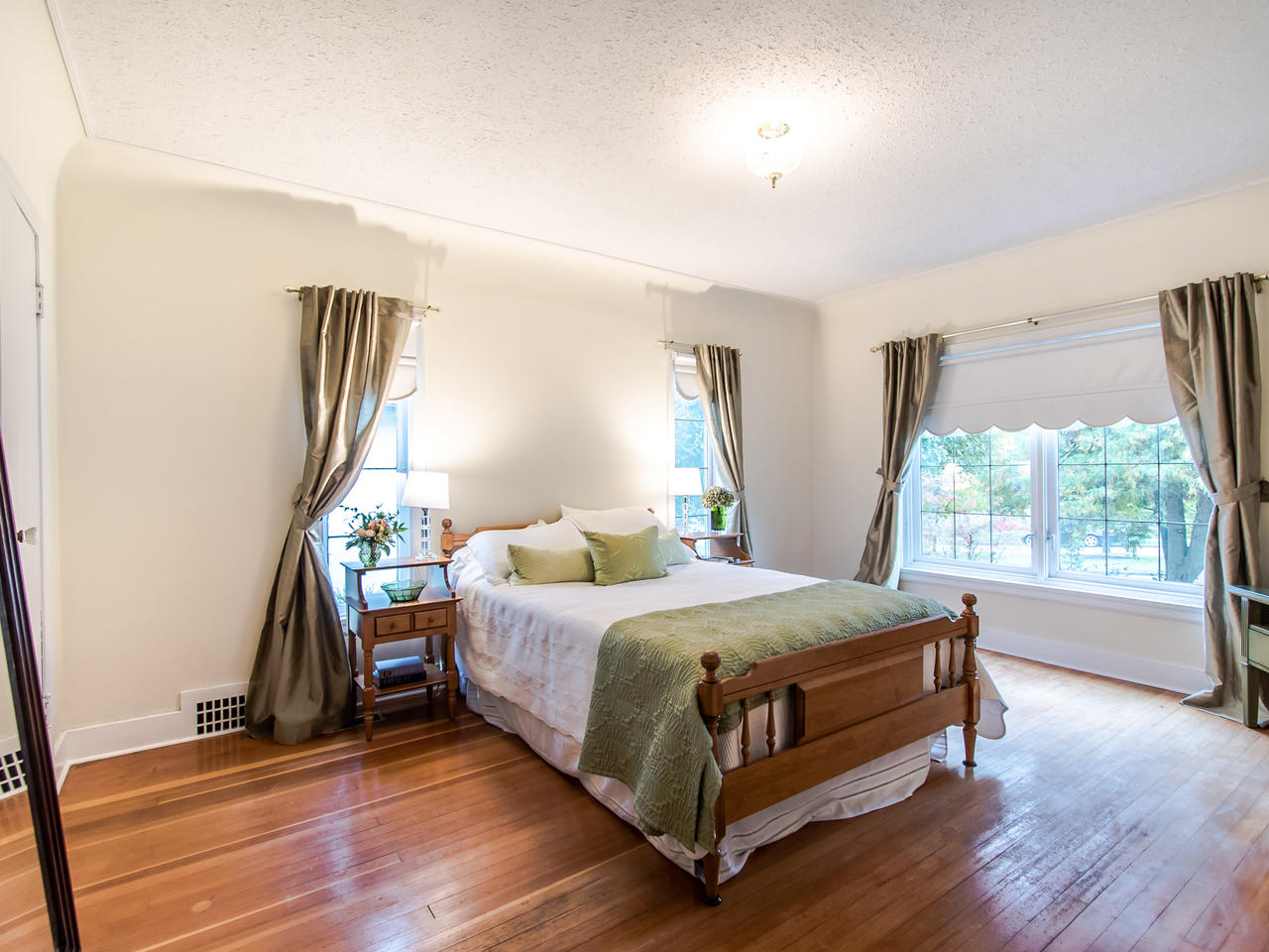 219 2nd Street, New Westminster 16