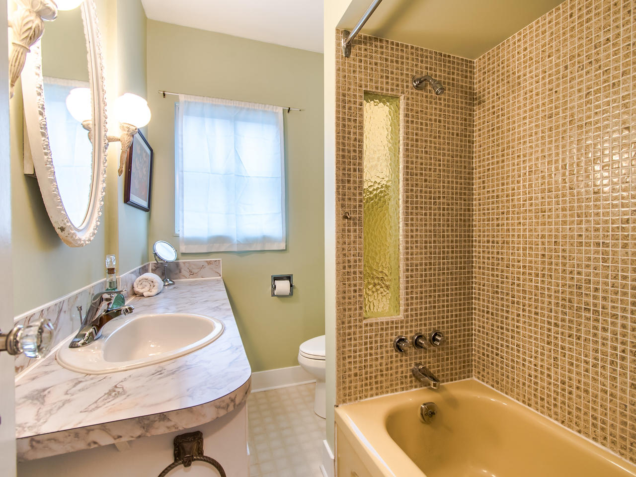 219 2nd Street, New Westminster 17