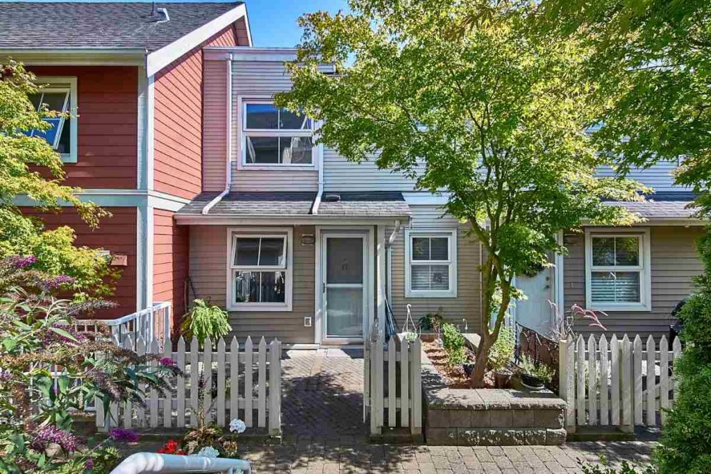 17 188 Sixth Street, New Westminster