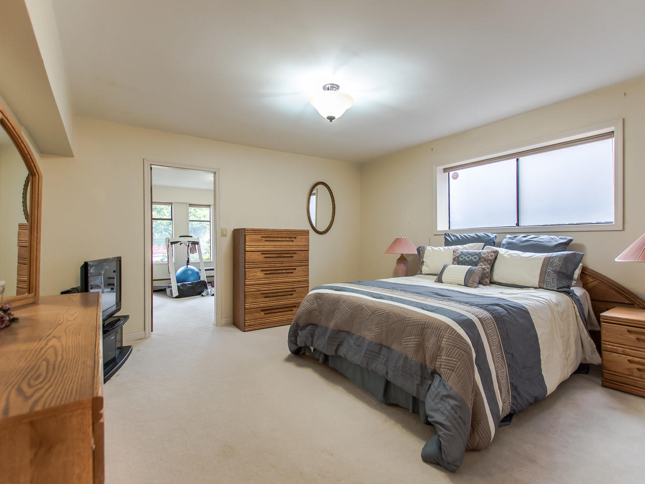 7676 McGregor Ave, Burnaby 28