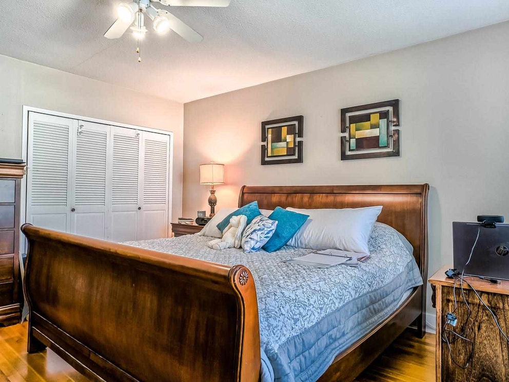 1504 London St, New Westminster 11