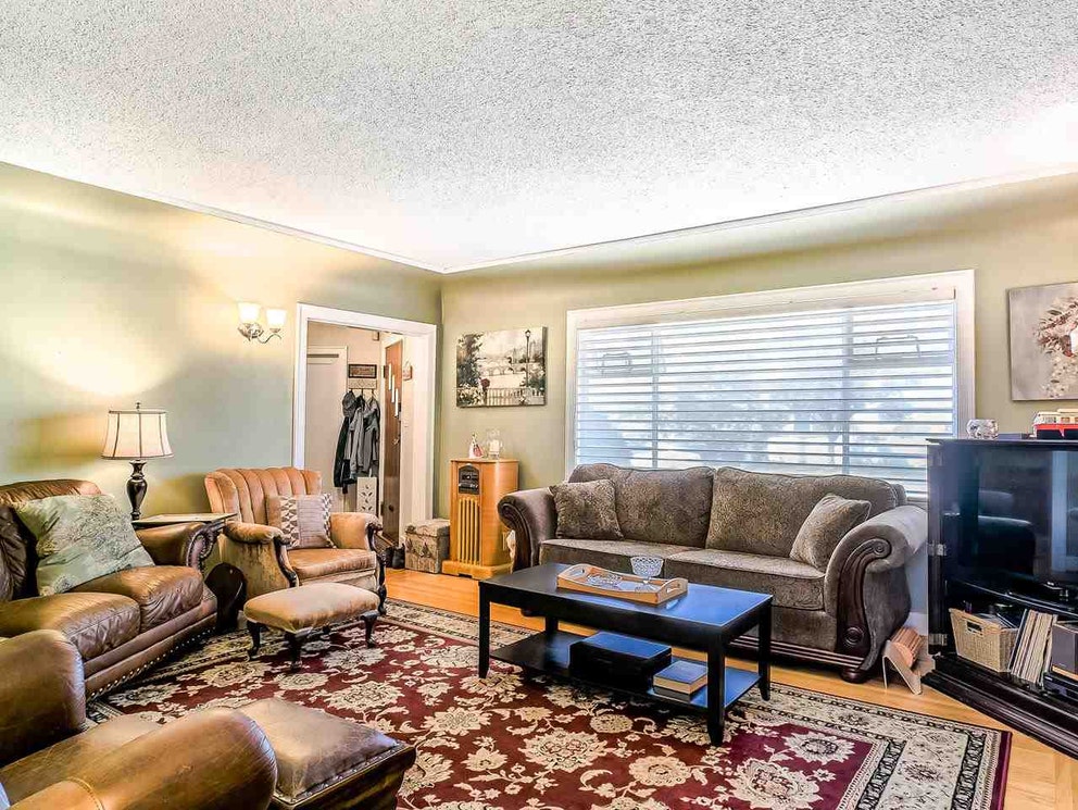 1504 London St, New Westminster 2