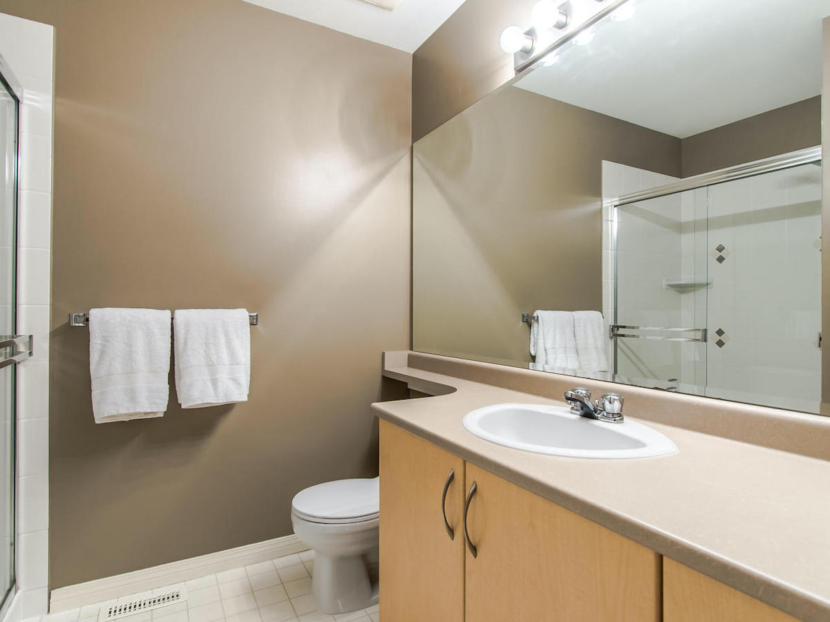 64 15 Forest Park Way, Port Moody 19