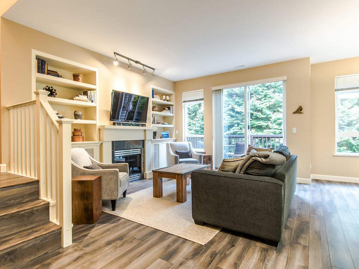 64 15 Forest Park Way, Port Moody 2