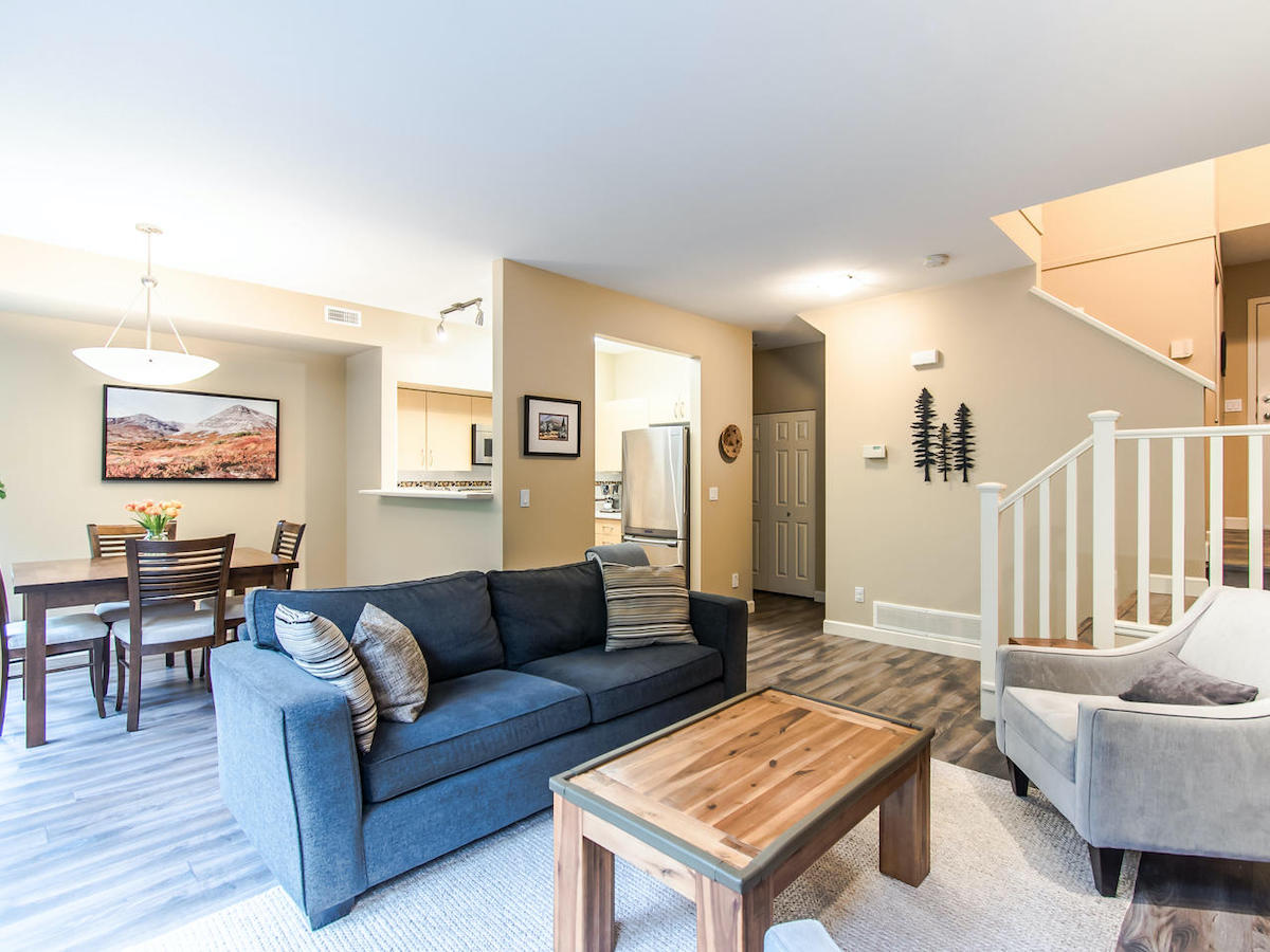 64 15 Forest Park Way, Port Moody 6