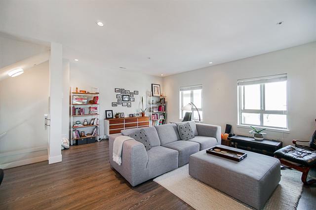 1 843 Ewen Ave, New Westminster 7