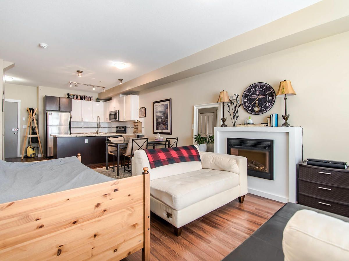 107 14960 102A Ave, Surrey 17