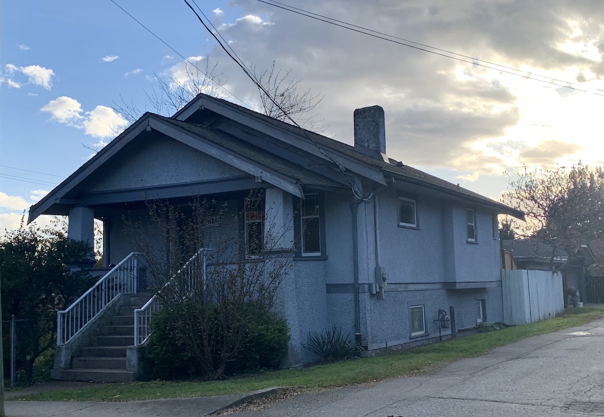 818 Henley St, New Westminster